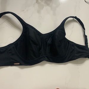 Chantelle Sports Bra